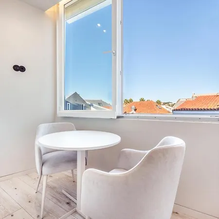 Luxury Historic Center Of Apartment Cascais